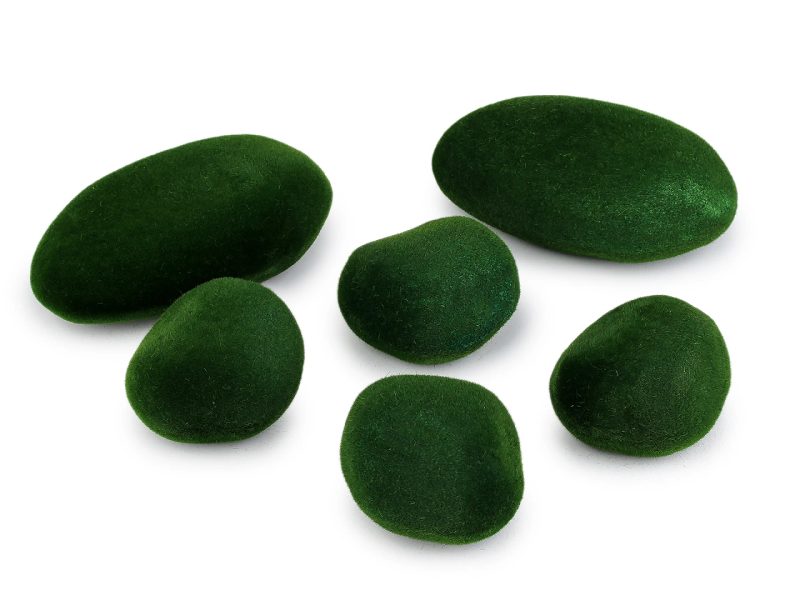 Dekorace mechové kameny mix velikostí 6 ks