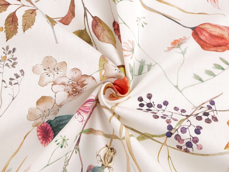 Bavlněná látka se strukturou Half panama s digitálním tiskem květy METRÁŽ