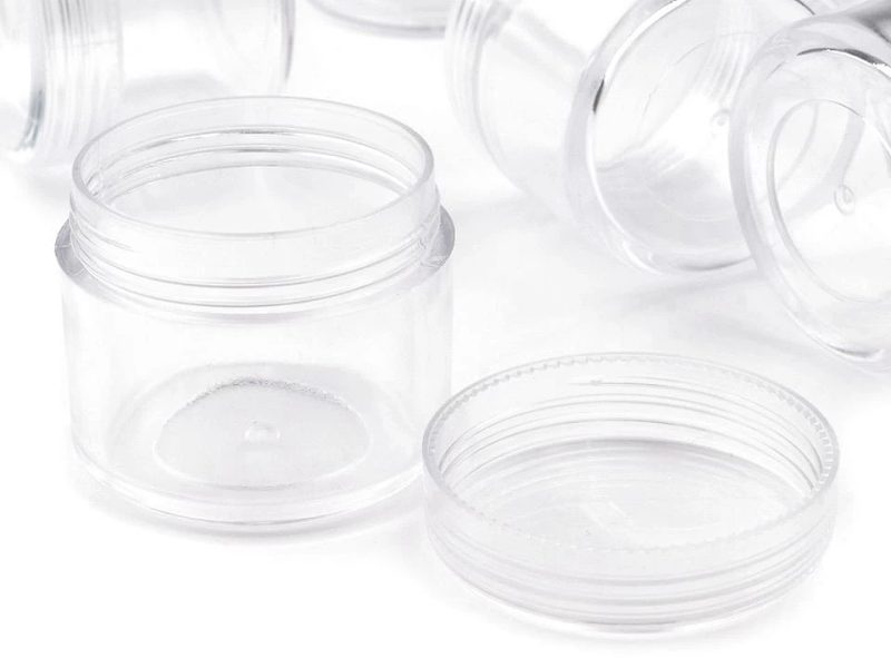 Plastová dóza 3,2x3,8 cm šroubovací