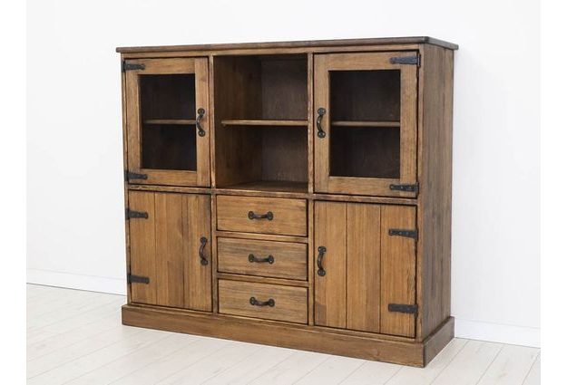 Masivní kredenc Rustyk