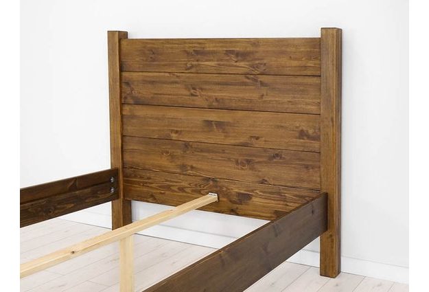 Vyvýšená postel Rustyk Dobromir 180 x 200 cm