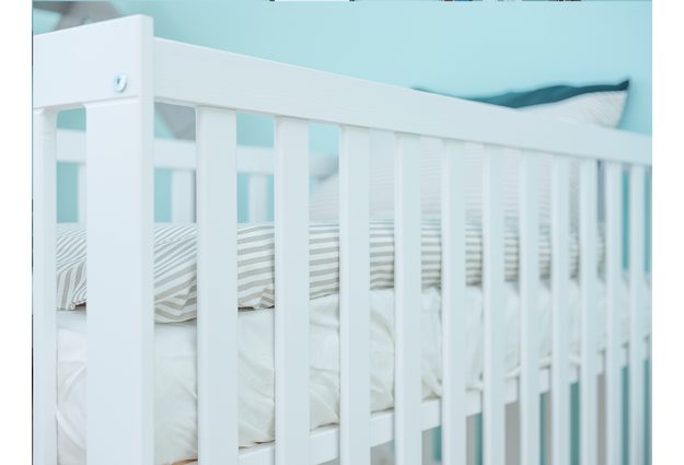 Bílá dětská postýlka Baby Sleep 60 x 120 cm