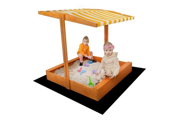 Dřevěné uzavíratelné pískoviště s lavičkami a stříškou, impregnované pro dlouhou životnost a ochranu před nepříznivými povětrnostními vlivy