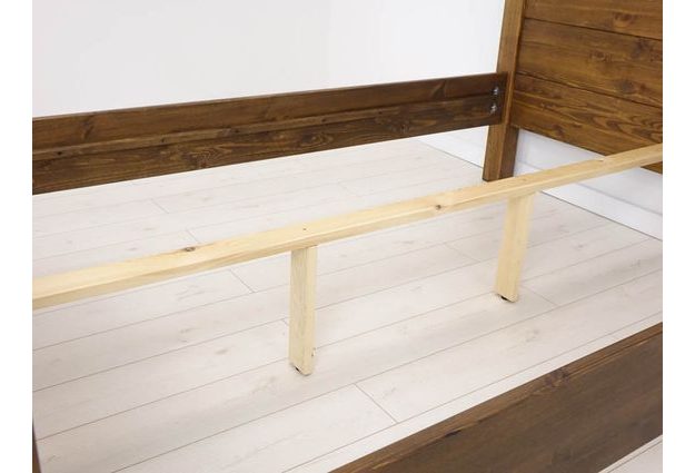 Posteľ Rustyk Dobromir 140 x 200 cm