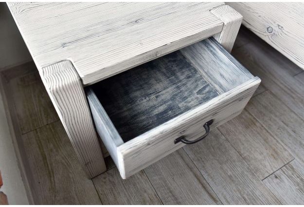 Úložný prostor stolku
