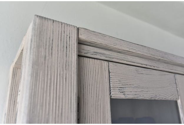 Horní část vitríny