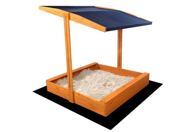 Dřevěné uzavíratelné pískoviště s lavičkami a stříškou, impregnované pro dlouhou životnost a ochranu před nepříznivými povětrnostními vlivy