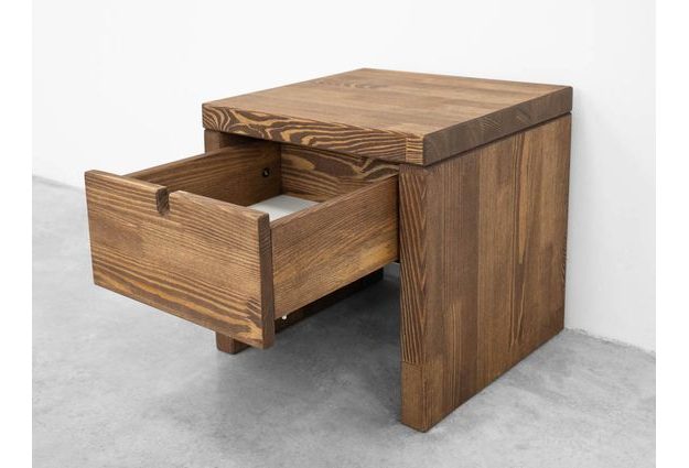 Noční stolek Marika 4