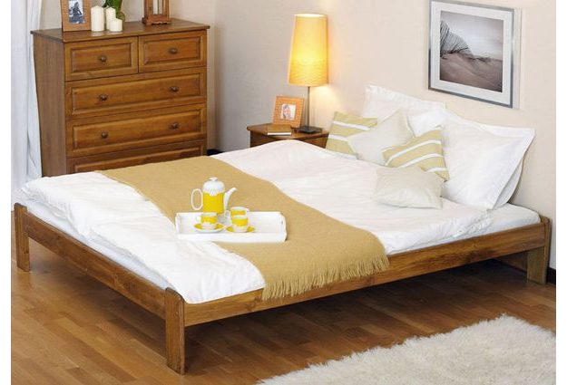 Masivní postel Ada 180 x 200 cm