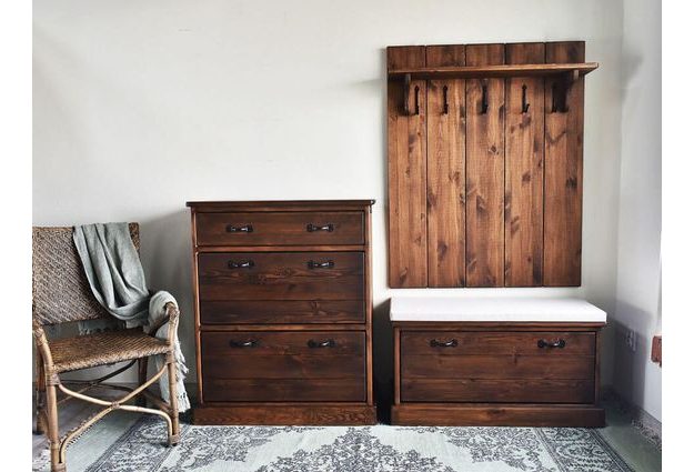 Panel s vešiakmi Rustyk