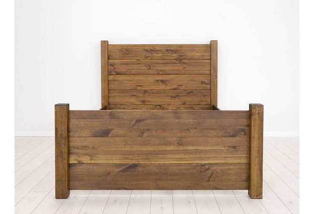 Vyvýšená postel Rustyk Dobromir 180 x 200 cm