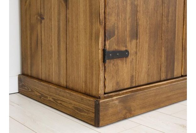 Masivní šatní skříň Rustyk 155 cm