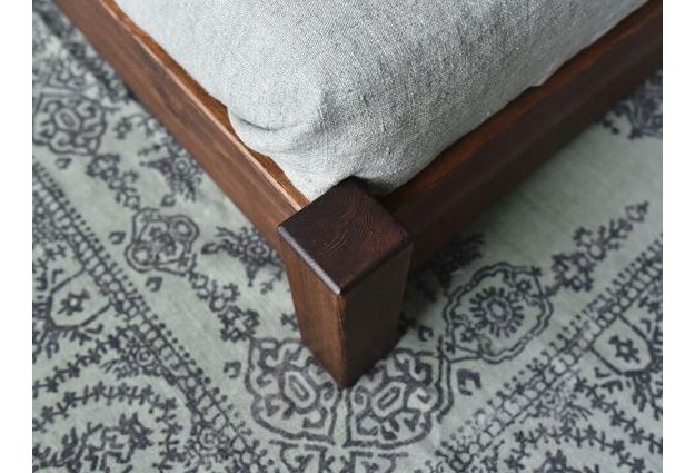 Borovicová postel Ziemowit 180 x 200 cm