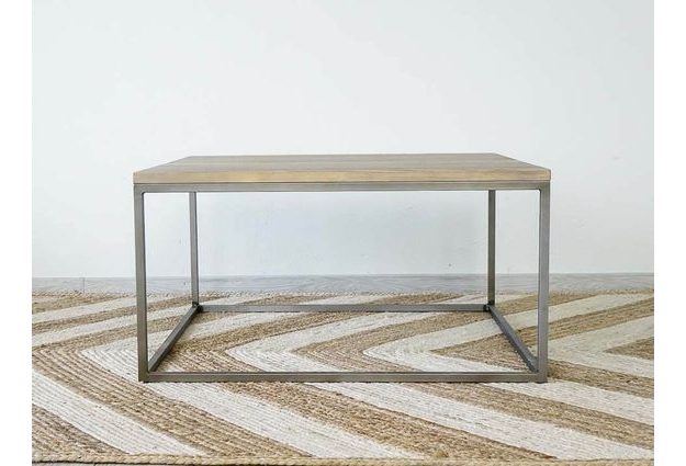 Konferenční masivní stolek Tennessee 1