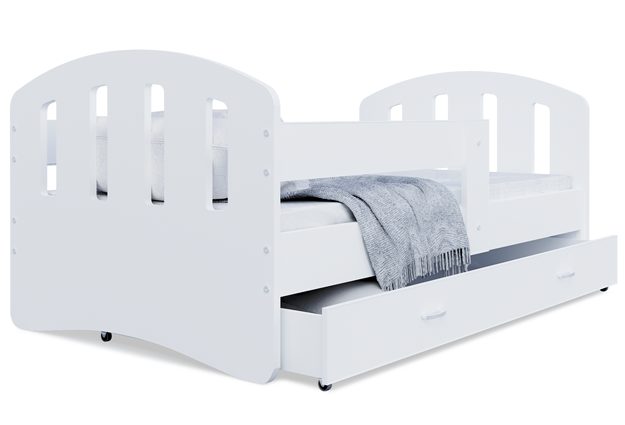 Praktická dětská postel Happy s lamelovým roštem a výsuvnou zásuvkou