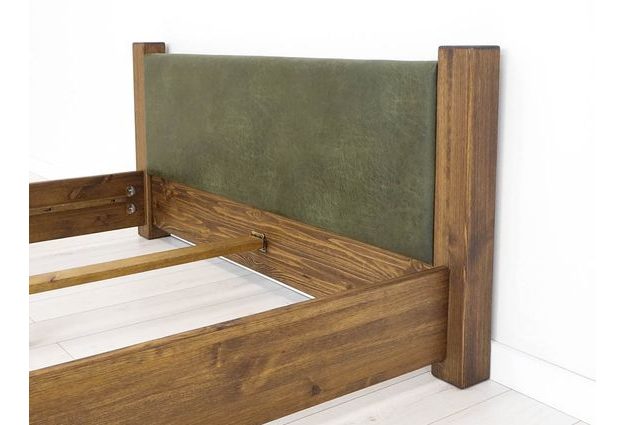 Borovicová postel Ziemowit 160 x 200 cm