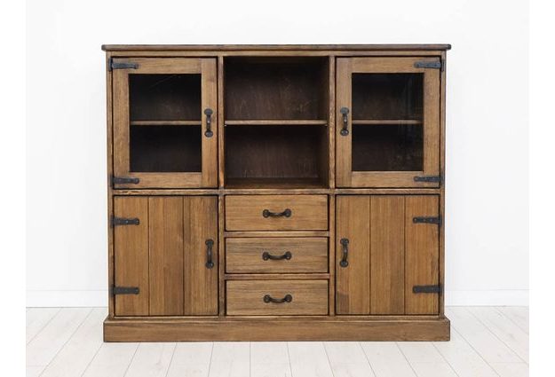 Masivní kredenc Rustyk