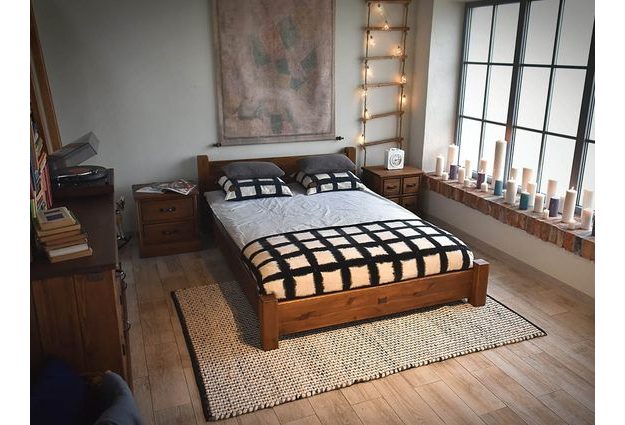 Posteľ Rustyk Ostrowit II 180 x 200 cm