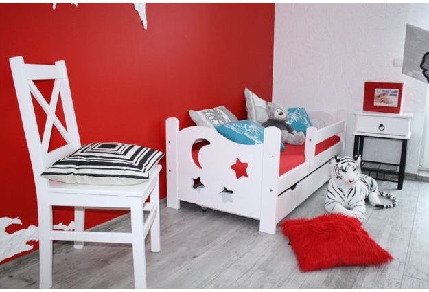 bílý lak (šuplík není v ceně)