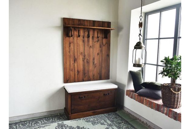 Panel s vešiakmi Rustyk