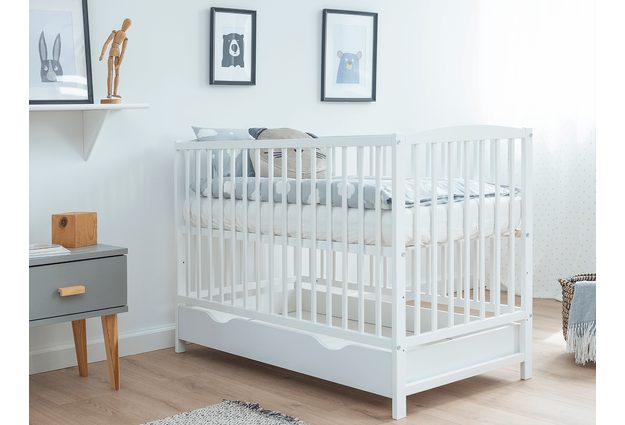 Borovicová dětská postýlka Baby Classic