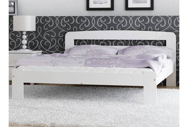 Masivní borovicová postel Sára 160 x 200 cm