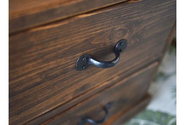 Masivní šatní skříň Rustyk 57 cm