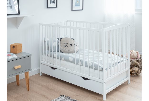 Borovicová dětská postýlka Baby Classic