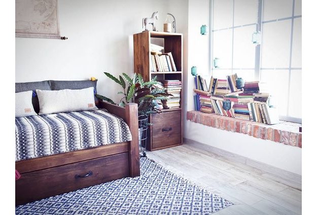 Masivní borovicový regál Rustyk 1/3