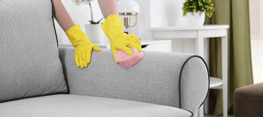 Nejčastější chyby při čištění sedaček a jak se jim vyhnout