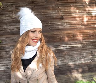 SET! Dámská čepice s kamínky a šálou - white