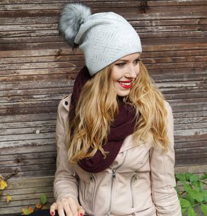 Dámská čepice s lesklým vzorem - Light grey & Silver