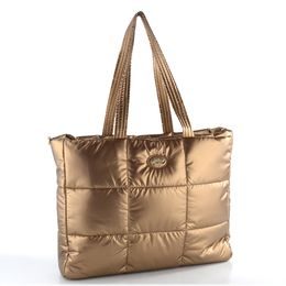 Ara prošívaná shopper kabelka Nina Bisquit 16-21912-63