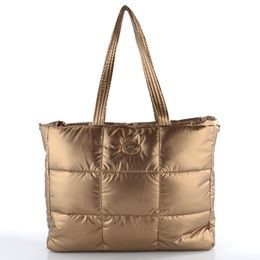 Ara prošívaná shopper kabelka Nina Bisquit 16-21912-63