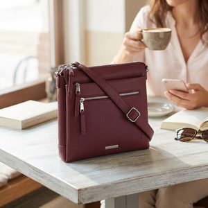 Tamaris crossbody kabelka Melissa vínová 34681
