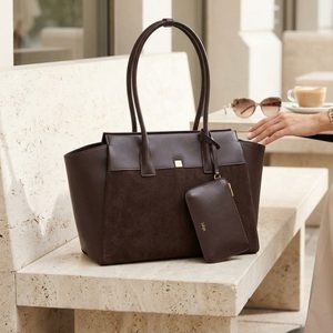 Högl luxusní shopper kabelka chocplum 2-148512-2100