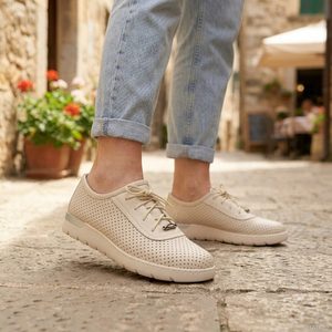Looke kožené perforované polobotky Leonore White L1051_03