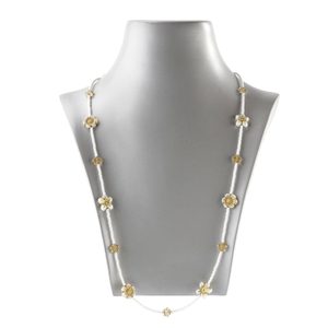 Náhrdelník ze skleněných kamenů a rokajlů bílé květy/pokov