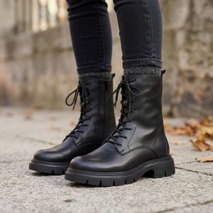 Wonders šněrovací kotník na hrubé podešvi negro A-4313
