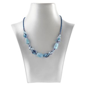 Náhrdelník ze skleněných kamenů a rokajlů modrý