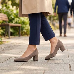 Tamaris lodičky se širokým podpatkem taupe suede 1-22437-47