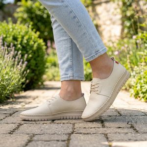 Looke kožené perforované polobotky Leonore White L1051_03