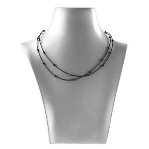 Dvojitý náhrdelník z drobných rokajlů a broušených korálků černý