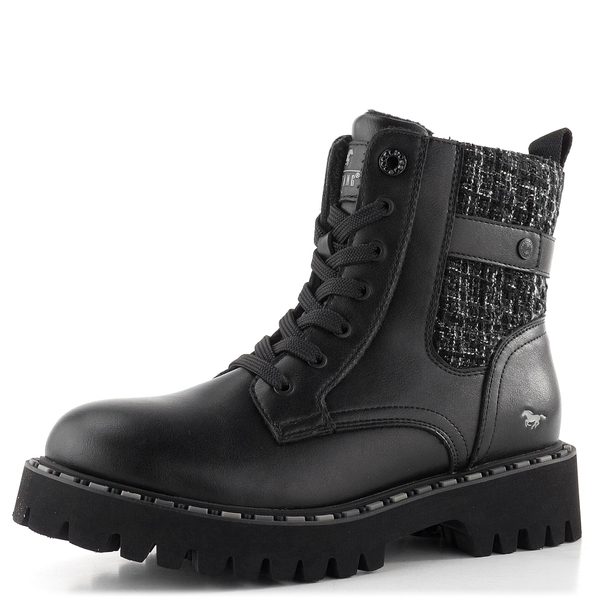 Mustang šněrovací kotník na hrubé podešvi black 15M0302007