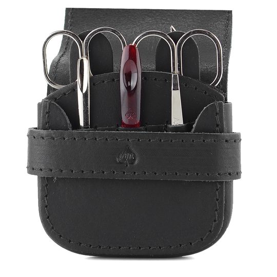 Černá luxusní manikúra