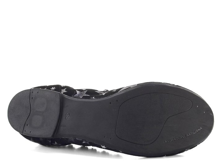 Barton černé balerínky se stříbrnými hvězdami 1969