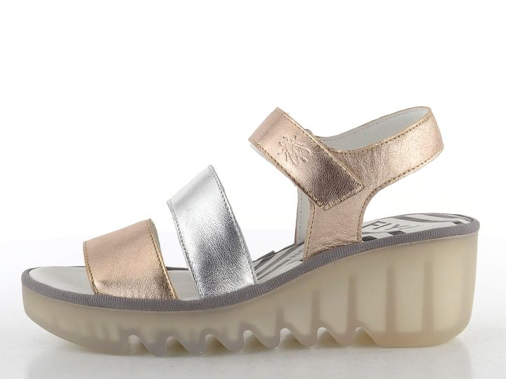 Fly London metalické sandály na klínu sahara/silver P501575005