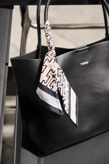 Rieker shopper kabelka so stuhou a vnútornou etue čiernou H1399-00