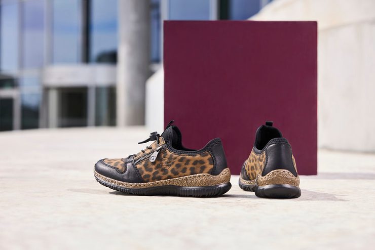 Rieker prozouvací polobotky s olivkou vzorované hnědo-černé N32G0-90