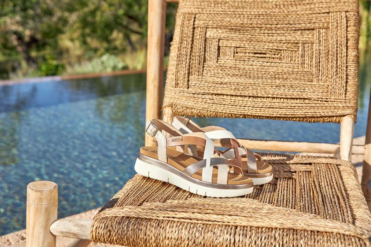 Pikolinos sandále na platforme Palma Marfil W4N-0650C1